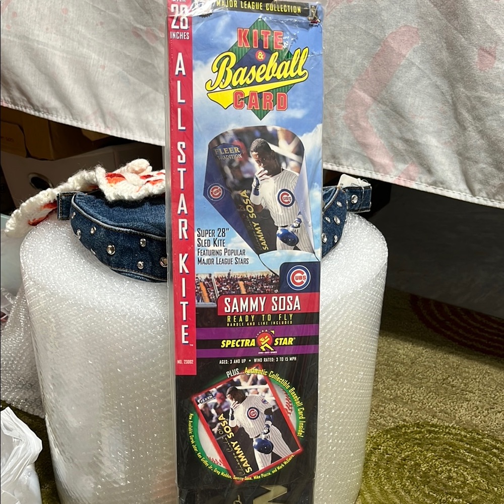 Sammy Sosa Baseball Kite - Red and Blue